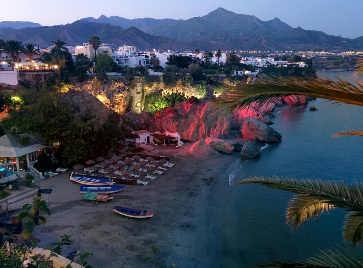 Apartamentos Eduardo Rico Nerja Luaran gambar