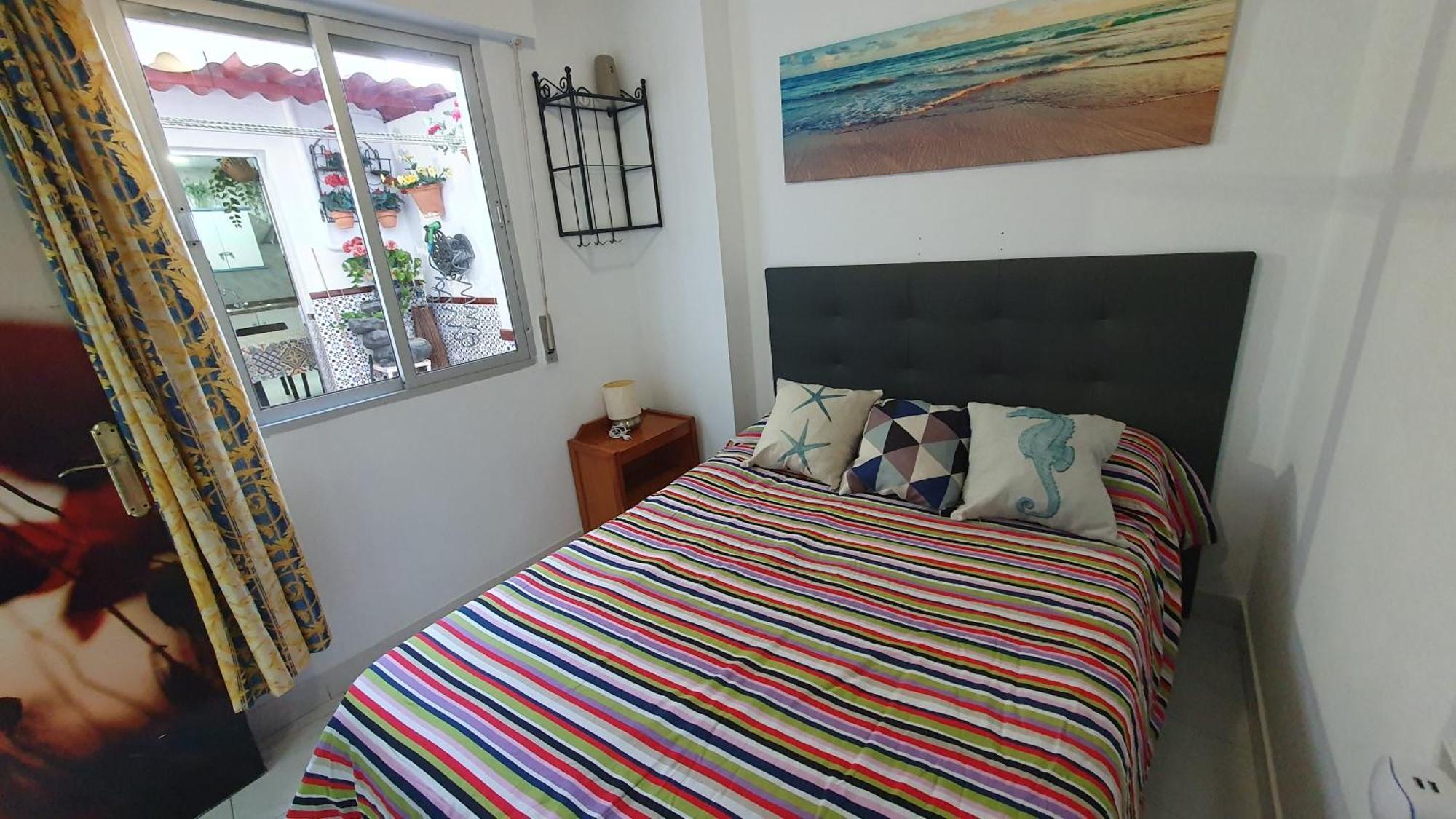 Apartamentos Eduardo Rico Nerja Bilik gambar